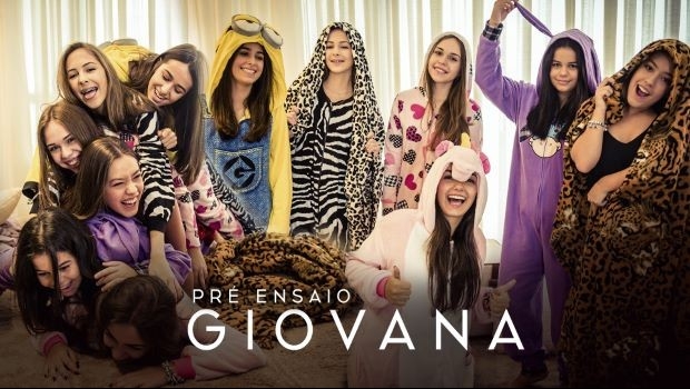 BOOK COM AMIGAS GIOVANA ROSA - SUN LAKE 