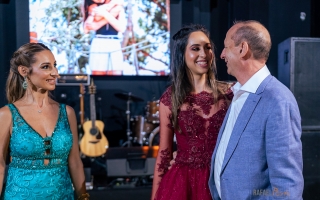 0015---melhor-fotografo-profissional-para-15-anos-fotos-de-festa-de-15-anos-nicole-debutante-buffet-empório-guimarães.jpg