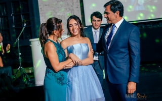 0051-fotografo-profissional-para-15-anos-fernada-buffet-estação-lounge-londrina-assessora-karla-rossi.jpg