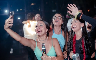 0067-28-01-2023-seleção-festa-de-aniversário-de-15-anos-isabela-buffet-moress-fazenda-fotografo-rafael-porto-londrina-paraná.jpg