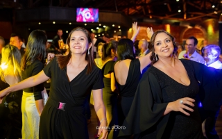 0578-04-09-2024-comemoração-de-30-anos-transvert-elevadores-londrina-fotografo-15-anos-formatura-book-ensaio-feninino-corporativo-rafael-porto.jpg