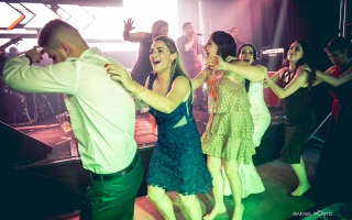 buffet-casa-stylo-fotografo-de-casamento-londrina-rafael-porto-igreja-sao-vicente-de-paulo-decoracoes-florida-vanio-bitencourt-wedding-lauren-e-aislan-105.jpg