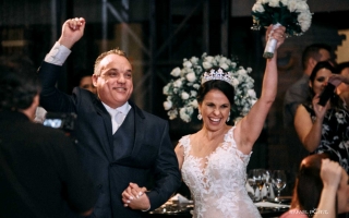 fotografo-de-casamento-em-londrina-buffet-moress-fazenda-vanio-bitencourt-rafael-porto-wedding-emiliana-e-sandro47.jpg
