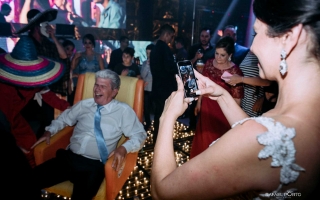 fotografo-de-casamento-em-londrina-buffet-moress-fazenda-vanio-bitencourt-rafael-porto-wedding-emiliana-e-sandro70.jpg