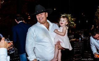 fotografo-de-casamento-em-londrina-casamento-no-campo-casamento-ao-ar-livre-brubbet-moress-fazenda-fotografo-rafael-porto-fotografia-decoracao-bento-pierolli-107.jpg