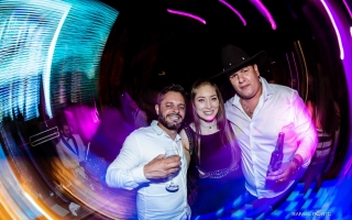 fotografo-de-casamento-em-londrina-casamento-no-campo-casamento-ao-ar-livre-brubbet-moress-fazenda-fotografo-rafael-porto-fotografia-decoracao-bento-pierolli-117.jpg