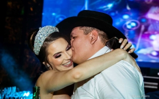 fotografo-de-casamento-em-londrina-casamento-no-campo-casamento-ao-ar-livre-brubbet-moress-fazenda-fotografo-rafael-porto-fotografia-decoracao-bento-pierolli-120.jpg