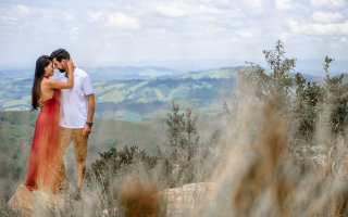 fotografo-de-sessao-de-fotos-book-de-casal-rafael-porto-londrina-pre-ensaio-casal-morro-das-antenas-pre-wedding-recanto-pinhao-tamarana-rafael-e-gisele19.jpg