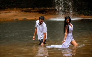 fotografo-de-sessao-de-fotos-book-de-casal-rafael-porto-londrina-pre-ensaio-casal-morro-das-antenas-pre-wedding-recanto-pinhao-tamarana-rafael-e-gisele57.jpg
