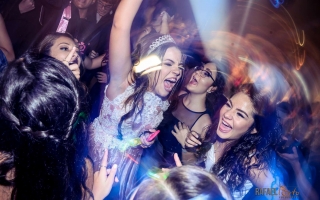 fotografo-para-festa-de-15-anos-londrina-buffet-laguna-rafael-porto-debutante-gabrielly114.jpg
