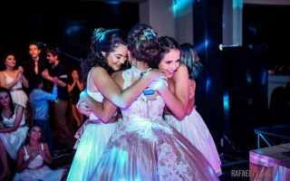 fotografo-para-festa-de-15-anos-londrina-buffet-laguna-rafael-porto-debutante-gabrielly59.jpg