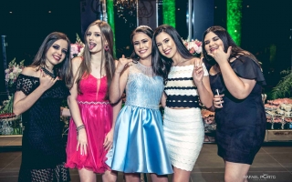 fotografo-para-festa-de-15-anos-londrina-buffet-village-fo-e-video-rafael-porto-debutante-ana-julia-pre-ensaio-book-sessao-de-fotos40.jpg