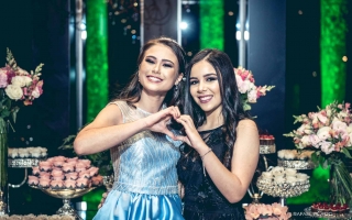 fotografo-para-festa-de-15-anos-londrina-buffet-village-fo-e-video-rafael-porto-debutante-ana-julia-pre-ensaio-book-sessao-de-fotos41.jpg