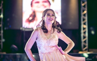 fotografo-para-festa-de-15-anos-londrina-buffet-village-fo-e-video-rafael-porto-debutante-ana-julia-pre-ensaio-book-sessao-de-fotos83.jpg