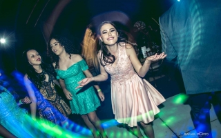 fotografo-para-festa-de-15-anos-londrina-buffet-village-fo-e-video-rafael-porto-debutante-ana-julia-pre-ensaio-book-sessao-de-fotos89.jpg