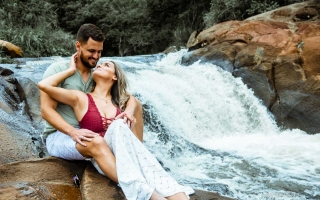melhor-fotografo-em-londrina-book-ensaio-fotografico-book-sensual-ensaio-feminino-fotografo-rafael-porto-pre-wedding-morro-do-gaviao-fotografo-de-casamento-parana-arapongas-larissa-e-diego-1.jpg